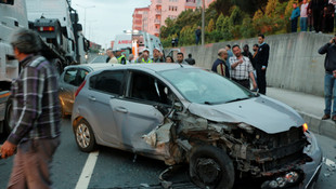 Kocaeli'de trafik kazaları: 3 yaralı