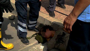 Kolu menfezin ızgarasına sıkışan çocuğu itfaiye kurtardı