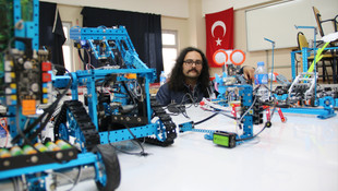 Köy okulunda robot fuarı