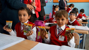 Malatya'daki okullarda kuru üzüm dağıtımına başlandı