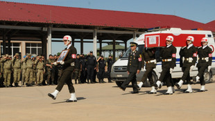 Vanda şehit sözleşmeli er Akılın için tören düzenlendi