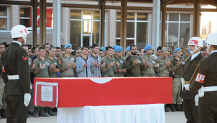 Mardin'de şehit askerler için tören