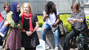 Müslümanları suçlayan Belçikalı Bakan şikayet edildi