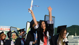 ODÜ'de mezuniyet töreni