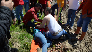 Off-road yarışında direk devrildi: 1 yaralı