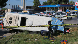 Aydında öğrenci servisiyle otomobil çarpıştı: 2 ölü 14 yaralı