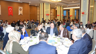 Öz Finans-İş'ten yılın annesi ödülü