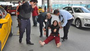 Özbek yolcu, havalimanında sinir krizi geçirdi