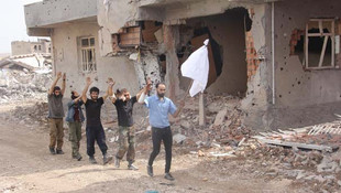 Mardinde 1i kadın 5 PKKlı daha teslim oldu