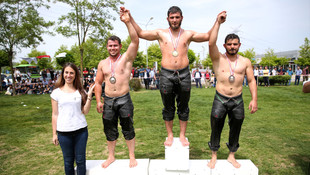 Sakarya'da Hayde Bre Yağlı Güreş etkinliği düzenlendi