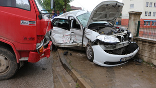Sakarya'da trafik kazası: 1'i çocuk 5 yaralı
