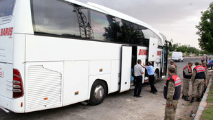 Şanlıurfa'da yolcu otobüslerinde arama