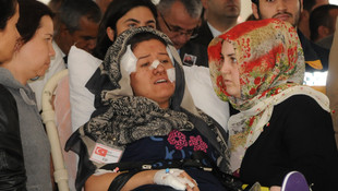 Şehit eşi törene sedyeyle katıldı