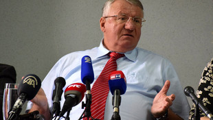 Sırp radikaller genel seçimin tekrarlanmasını istiyor