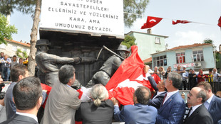 Soma şehitleri anılıyor