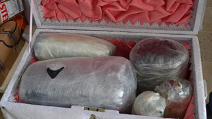 Şüphe üzerine aranan kargo şubesinde uyuşturucu ele geçirildi