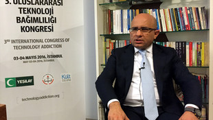 Televizyon, bir bebek bakıcısı gibi kullanılıyor