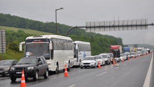 TEM Otoyolu'nda hafta sonu yoğunluğu