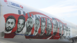 THY uçağı A Milliler için boyandı
