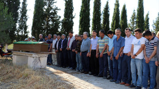 GÜNCELLEME - Ticari araç refüjde çalışan işçilere çarptı: 3 ölü, 2 yaralı