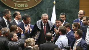 TOBB 72. Genel Kurul Hizmet Şeref Belgesi ve Plaket Töreni