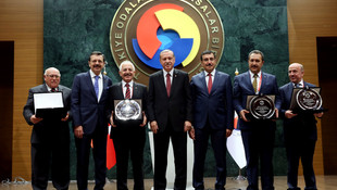 TOBB 72. Genel Kurul Hizmet Şeref Belgesi ve Plaket Töreni