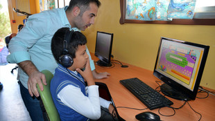 Üniversitelilerden ilkokul öğrencilerine eğitim desteği