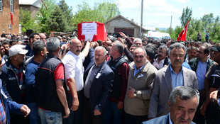 Bitlis şehidini uğurladı