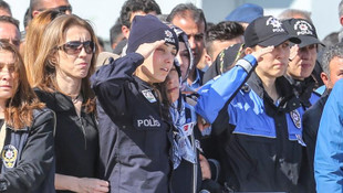 Şehitler için Vanda tören düzenlendi