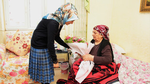 Mersinde yarışmadan kazandığı ödülü şehit ailesine hediye etti