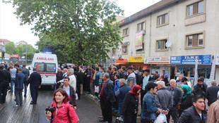 Kocaeli'de kamyonun altında kalan yaşlı kadın kurtarıldı