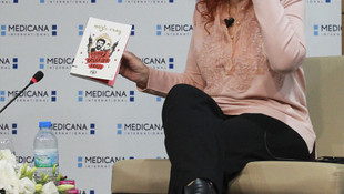 Yazar Nazlı Eray okurlarıyla buluştu