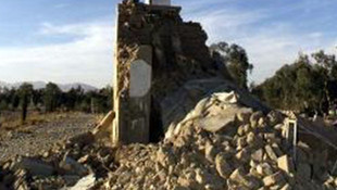 Afganistanda camide bomba patladı: 4 kişi hayatını kaybetti