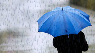 Bardaktan boşalırcasına yağıyor!