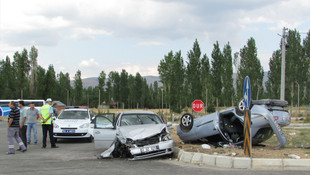 Afyonkarahisar'da trafik kazası: 3 yaralı