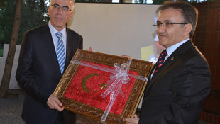 Aksaray Valisi Ataklı'ya veda yemeği