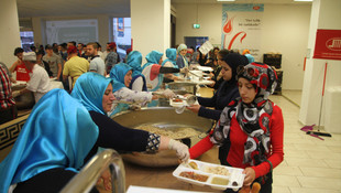 Almanya'da ilk iftar