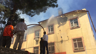Antalya'da lisede yangın