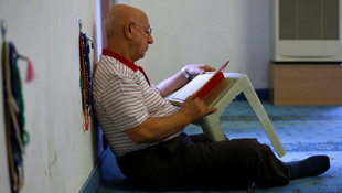 Antalya'nın asırlık camilerinde mukabele geleneği yaşatılıyor