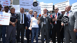 Atanamayan öğretmen adaylarından MEB önünde eylem