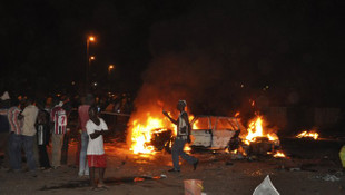 Nijeryada otobüs kamyonla çarpıştı