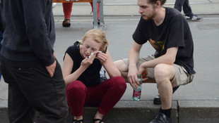 Avusturya polisinden eylemcilere biber gazlı müdahale