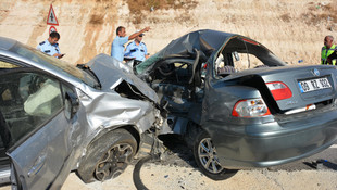 Aydında trafik kazası: 1 ölü 2 yaralı