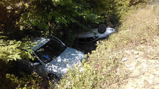 Bartın'da otomobil ambulansa çarptı: 3 yaralı