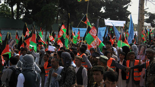 Belh'de yerel yönetim karşıtı protesto