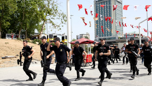 Beyoğlu'nda izinsiz gösteri