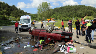 Bolu'da otomobil devrildi: 1 ölü, 2 yaralı