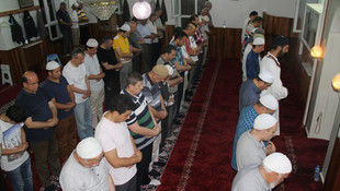 Bu camide 60 yıldır hatimli teravih kılınıyor