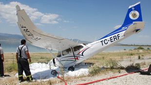 Burdur'da eğitim uçağı sert iniş yaptı