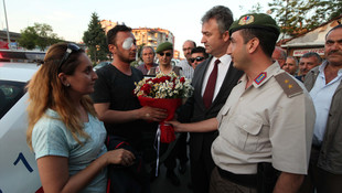 Çukurcadaki terör saldırısında yaralanan Uzman Çavuş evine döndü